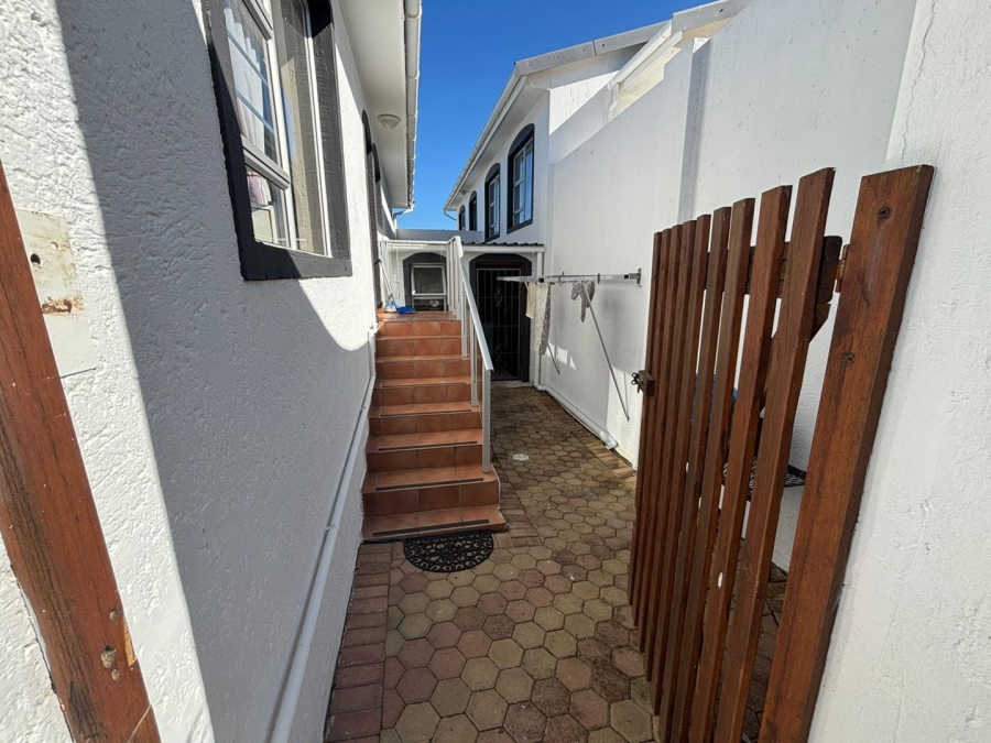 3 Bedroom Property for Sale in Dana Bay Western Cape